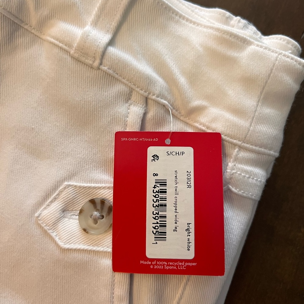NWT size small SPANX stretch twill cropped wide leg pants in white.